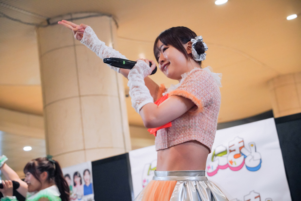 アップアップガールズ（２）新曲初披露！『にきちゃん Road to Zepp アップアップガールズ（２）×ロージークロニクル』発表！10月26日にきちゃん大勝負っ！に向けて！フリーライブin汐留【レポート】