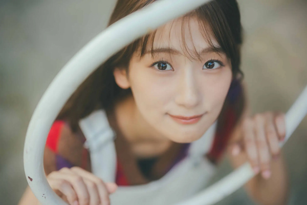 櫻坂46・遠藤理子＆村井優が「B.L.T.12月号」の表紙＆巻頭に登場！さらに井上梨名の卒業記念カットも！！