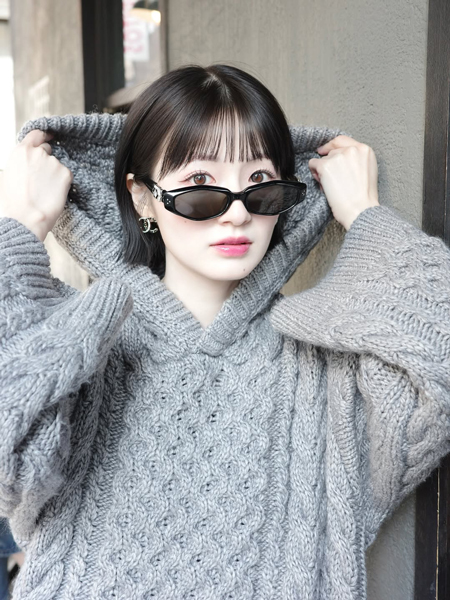 糸原美波、美脚あらわなミニ丈ワンピースでファン魅了！