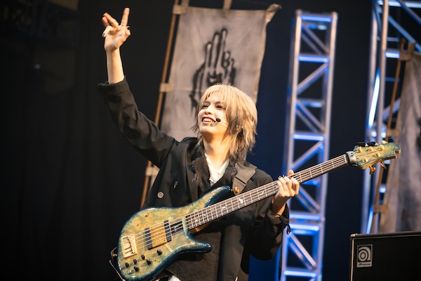 【ライブレポート】-真天地開闢集団-ジグザグ、大人気曲『きちゅねのよめいり』で大盛り上がり！！＜サントリー オールフリーpresents 氣志團万博2025 関東爆音パビリオン powered by Epson＞