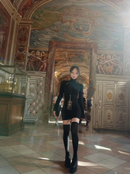 清水あいり、スレンダー美スタイル際立つブラックコーデ公開！