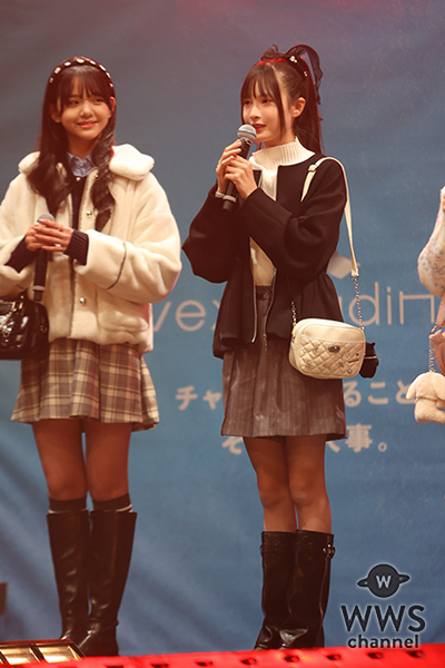 【動画】ニコ☆プチモデルの中学1年生・青島希愛、長脚で魅せるきれいめモノトーンコーデで華麗にランウェイ！＜キラチャレ2025＞