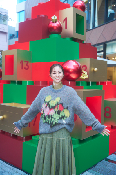 山本美月、百田夏菜子、堀田茜、前田公輝、一ノ瀬颯 がイベントに来場!レゴ(R)ブロック製品でクリスマスを彩るイベント 「Build Your Christmas」開催