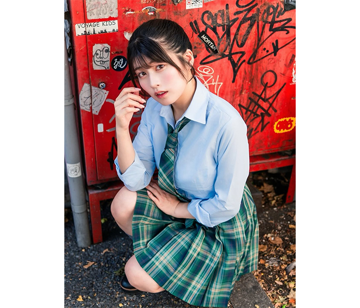 ちとせ よしの、カッコ可愛い制服姿にファン歓喜の声「よしのんしか勝たん」