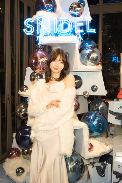 八木アリサ、川島海荷、古畑星夏、藤井サチら豪華ゲストが来場！SNIDEL TOKYO AOYAMA店がHOLIDAY仕様に！
