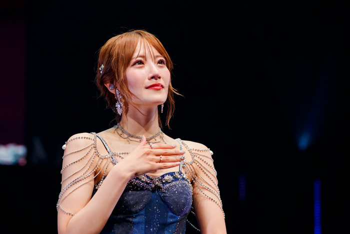 山本彩、渋谷凪咲らも駆けつけた、9年半の軌跡と感謝を刻んだ小嶋花梨卒業コンサート！