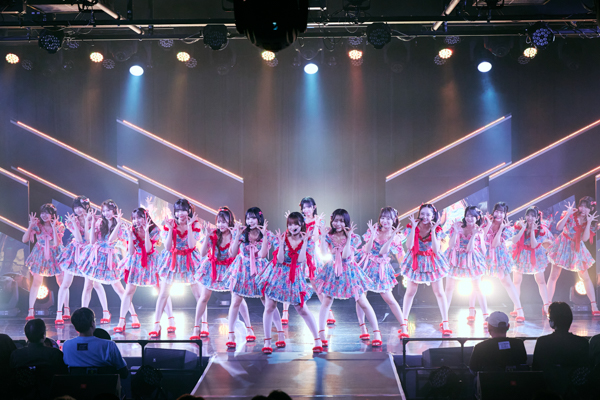 HKT48約4年ぶりの全国ツアー開催、企業タイアップやチーム昇格などをサプライズ発表！「HKT48劇場 14周年記念特別公演」オフィシャルレポート