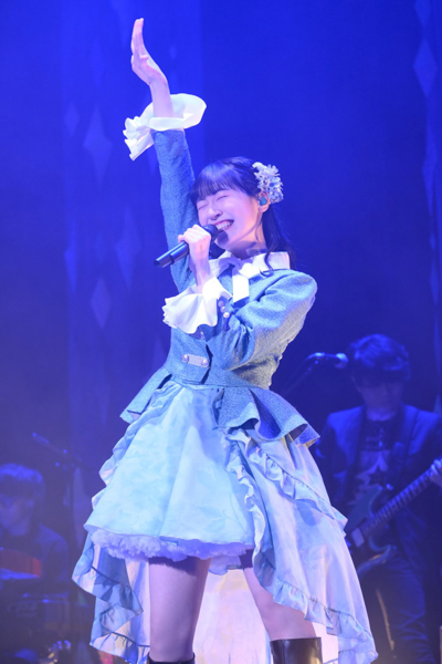 声優アーティスト前島亜美が、初の生バンドを迎えた2ndワンマンライブで全16曲を披露！
