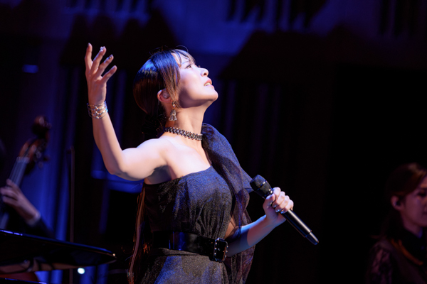 【オフィシャルレポート】May'n、20周年を記念して東京芸術劇場でグランドフィルハーモニック東京とシンフォニックコンサート『May'n 20th Anniversary Symphonic Concert 「TWENTY Around for You」』を開催！