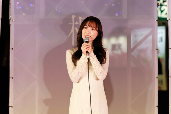 『楓』福士蒼汰、福原遥、行定勲監督「大阪めっちゃ好きやねん」サプライズ登壇に1,000人の歓声！＜「なんば広場」２周年記念映画『楓』ライトアップスペシャルイベント＞