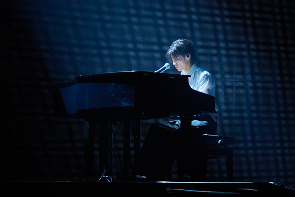 GENIC、初となる日本武道館公演で圧巻のSHOWTIME！！