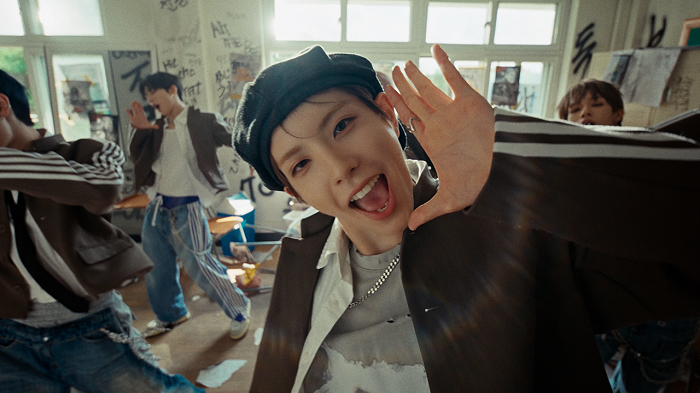 グローバル･ボーイズグループNEXZ、新曲「Beat-Boxer」MVがYouTube再生数3,000万回突破！！そして「2025 KOREA GRAND MUSIC AWARDS」に登場し、「K-POP Global Artist」「Hulu Japan人気賞」W受賞！！