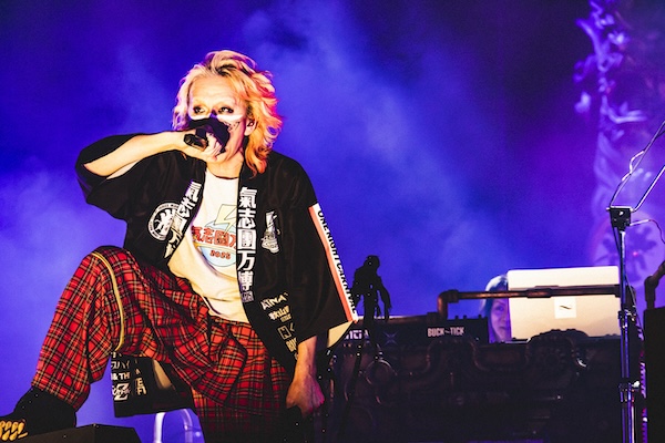 【ライブレポート】BUCK∞TICK、雷鳴のごときダークサウンドで幕張メッセを支配！＜サントリー オールフリーpresents 氣志團万博2025 関東爆音パビリオン powered by Epson＞