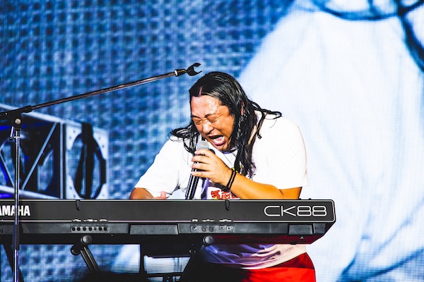 【ライブレポート】秋山竜次が開幕宣言！6000年に1人のアジアスター「ペリー・キー」登場＜サントリー オールフリーpresents 氣志團万博2025 関東爆音パビリオン powered by Epson＞