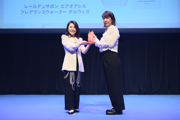 『FRAGRANCE Person of the Year 2025』受賞の高橋恭平(なにわ男子)、スペシャルゲストのHONG EUNCHAE (LE SSERAFIM)、フレグランスプロデューサーの重盛さと美が登場し、年に一度の祭典を彩る！フレグランスの祭典「FRAGRANCE DAY 2025」開催