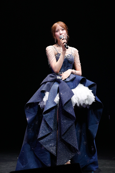 山本彩、渋谷凪咲らも駆けつけた、9年半の軌跡と感謝を刻んだ小嶋花梨卒業コンサート！