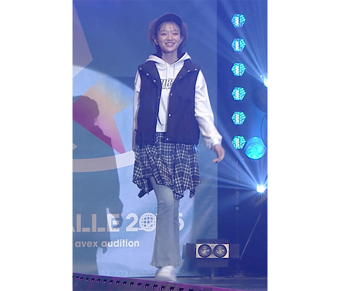 【動画】ニコ☆プチモデル・藤田蒼果、カジュアルかわいい衣装で華麗にランウェイ！＜キラチャレ2025＞