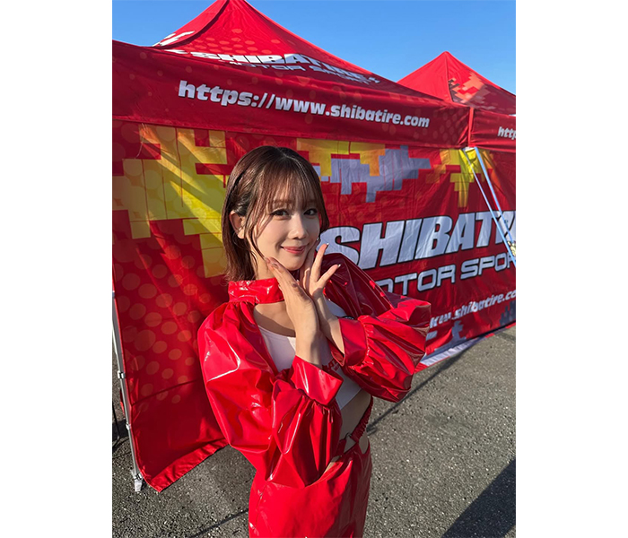 あらた唯、小顔際立つコスチューム姿にファン歓喜の声