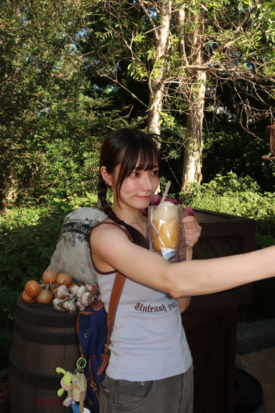 『美少女すぎる』と話題で今大注目の宮下玲奈。香港ディズニーを訪問し可愛すぎるオフショット公開！