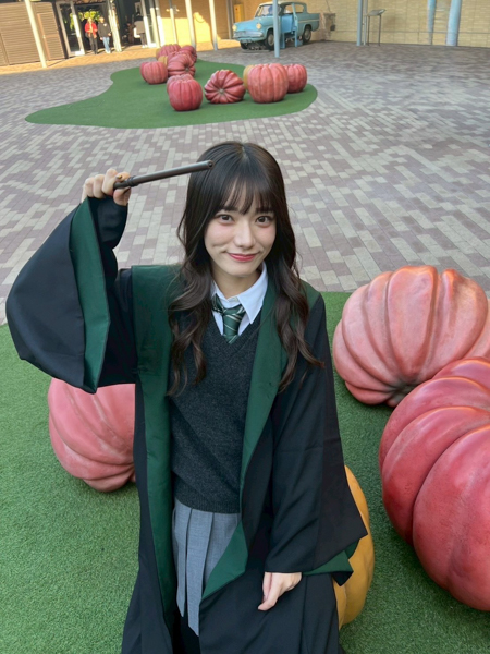 『新時代の美少女』で今大注目の宮下玲奈。スタジオツアー東京　ハリーポッターを訪問し可愛すぎるオフショット公開！