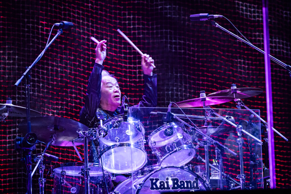 【ライブレポート】甲斐バンドが実に16年振りに凱旋した聖地で刻みつけた新たな伝説。50周年アニバーサリーファイナル「100万＄ナイト at 日本武道館」