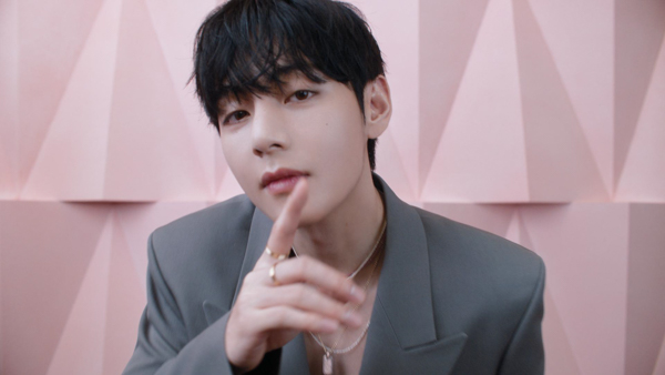 BTS・V、日本初単独CM出演！ Yunth新CM「君の肌に」公開「僕と一緒にYunthしよ！」インタビュー・メイキングも解禁