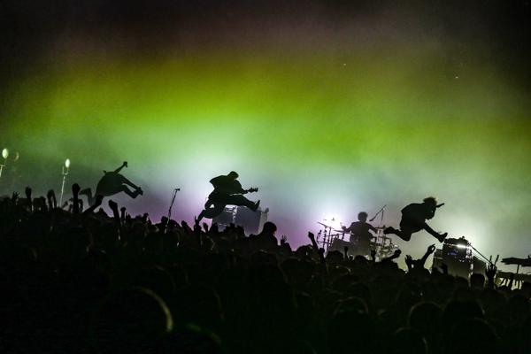 THE ORAL CIGARETTESがSiMと狂宴、盟友集った対バンツアー完走