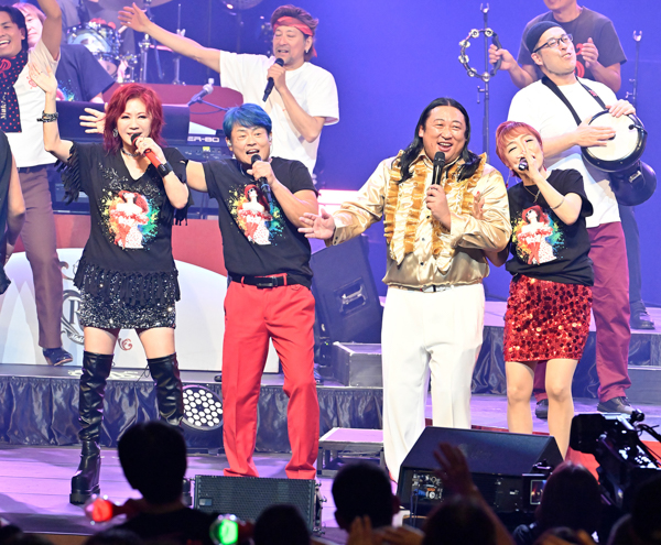 大黒摩季　11月16日、全国ツアー「55 RED TOUR」ファイナルを開催！ゲストに、オルケスタ・デ・ラ・ルスのNORA＆JIN、 そして「ペニゲリオン」で話題のロバート秋山竜次を迎え、一大エンターテインメント・ショーを展開！