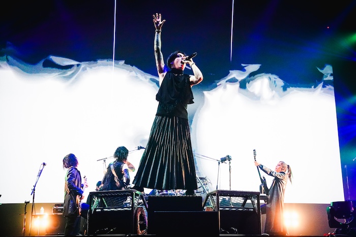 【ライブレポート】lynch. がLUNA SEAの名曲『PRECIOUS...』を熱唱！Jとのコラボも＜LUNATIC FEST.2025＞