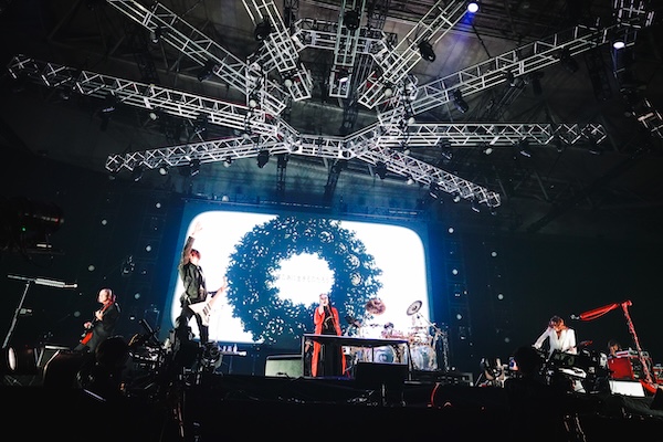 【ライブレポート】ルナフェスにDIR EN GREYが登場！唯一無二の世界観で圧倒的な存在感を魅せる！＜LUNATIC FEST. 2025＞