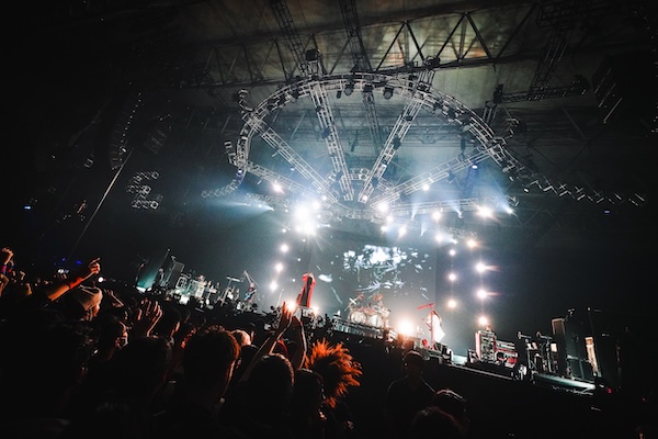 【ライブレポート】ルナフェスにDIR EN GREYが登場！唯一無二の世界観で圧倒的な存在感を魅せる！＜LUNATIC FEST. 2025＞