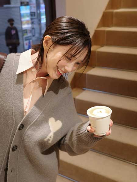 「可愛すぎんだろばっさー」本田翼、キュートなニットコーデ披露！