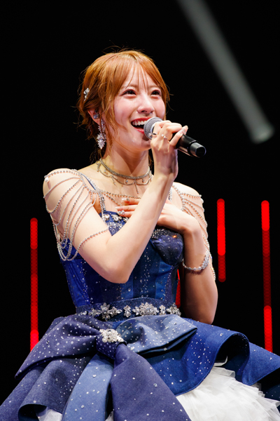 山本彩、渋谷凪咲らも駆けつけた、9年半の軌跡と感謝を刻んだ小嶋花梨卒業コンサート！