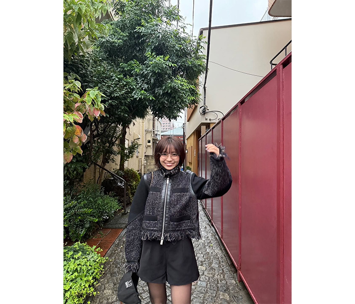 大原優乃、オールブラックのモード×フレンチカジュアルコーデ披露！ファン「可愛いすぎる～」