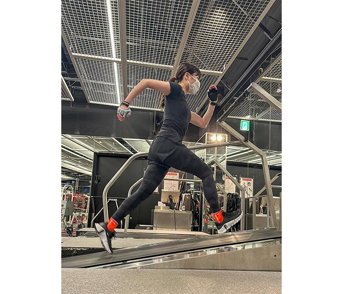 有安杏果、躍動感あふれるトレーニング中の様子を公開！