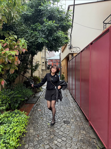 大原優乃、オールブラックのモード×フレンチカジュアルコーデ披露！ファン「可愛いすぎる～」