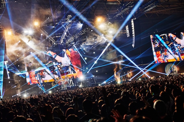 【ライブレポート】ルナフェス2025初日のトリにLUNA SEAが登場！真矢がサプライズ出演で『STORM』を披露「ずっと希望を失わない」。＜LUNATIC FEST. 2025＞