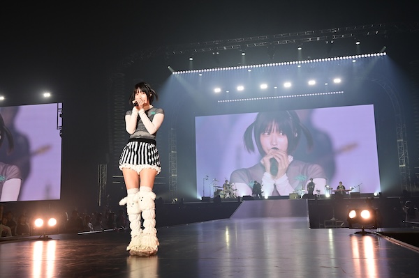 【ライブレポート】ano、圧巻のロックパフォーマンスに会場熱狂！＜テレビ朝日ドリームフェスティバル2025＞