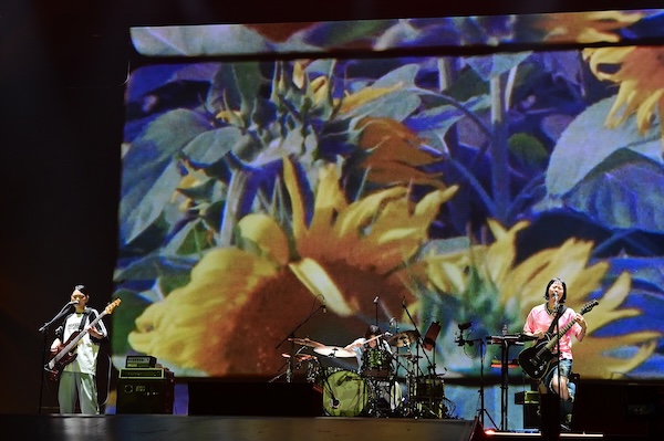 【ライブレポート】SHISHAMO、3年ぶりのドリフェスで圧巻パフォーマンス！＜テレビ朝日ドリームフェスティバル2025＞