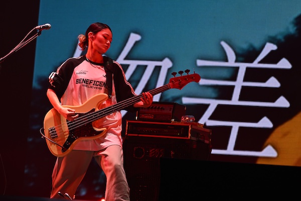 【ライブレポート】SHISHAMO、3年ぶりのドリフェスで圧巻パフォーマンス！＜テレビ朝日ドリームフェスティバル2025＞