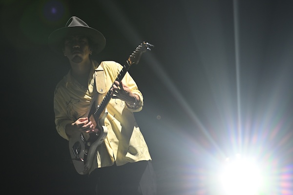 【ライブレポート】クリープハイプ、魂を揺さぶる歌でトリを飾る！＜テレビ朝日ドリームフェスティバル2025＞