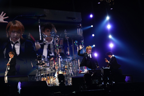 【ライブレポート】シド、闇と情熱で魅せた圧巻のステージ＜LUNATIC FEST.2025＞