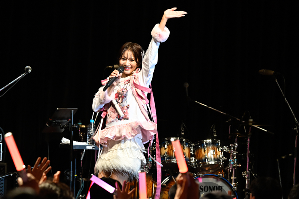 かわいいは最強！星名美怜、ワンマン公演を持ってアーティスト活動をスタート！