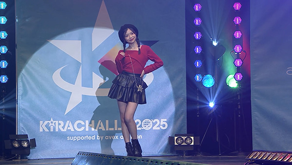 【動画】現役女子小学生・中学生キッズモデル、ミニスカファッションで大人顔負けのランウェイウォークを披露！＜キラチャレ2025＞