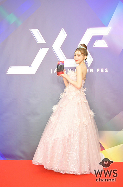 【インタビュー】明日花キララ、ライバーで唯一の「革新栄誉賞」受賞！決め手は「みんなのために何ができるか」＜JAPAN LIVER FESTIVAL 2025＞