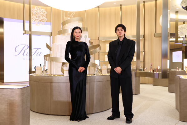 榮倉奈々・山田裕貴がReFaブランド史上最大の旗艦店に登場！榮倉「信じてもらえないほどの規模感」山田「人生初のテープカット圧倒されました」「ReFa GINZA」オープニングセレモニー開催　