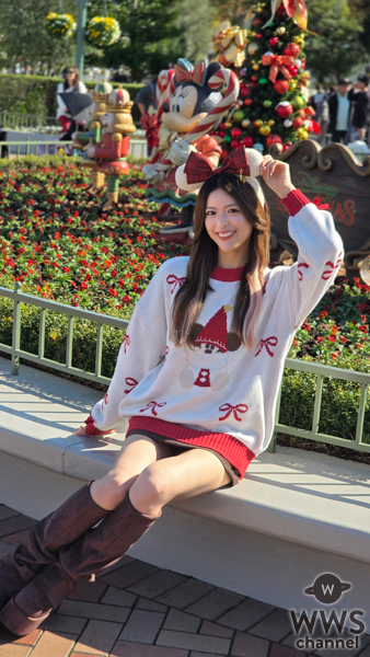 【動画】あすみん、可愛いすぎるスペシャルグッズを身に付けミニスカコーデで「ディズニー・クリスマス」を満喫！