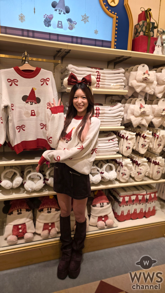 【動画】あすみん、可愛いすぎるスペシャルグッズを身に付けミニスカコーデで「ディズニー・クリスマス」を満喫！