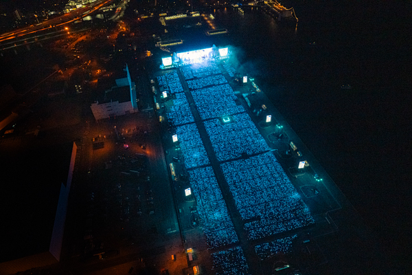 Mrs. GREEN APPLEのライブフィルム『～FJORD～ ON SCREEN』／劇場がライブステージに！「全席、最前列。」体験がすぐそこに。