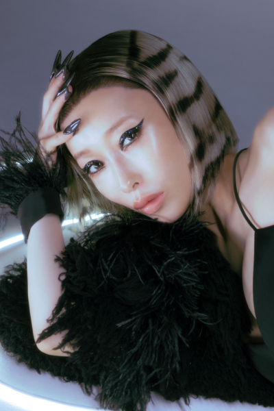 加藤ミリヤ、第三子出産後初のMV出演で幻想的な美しさを披露